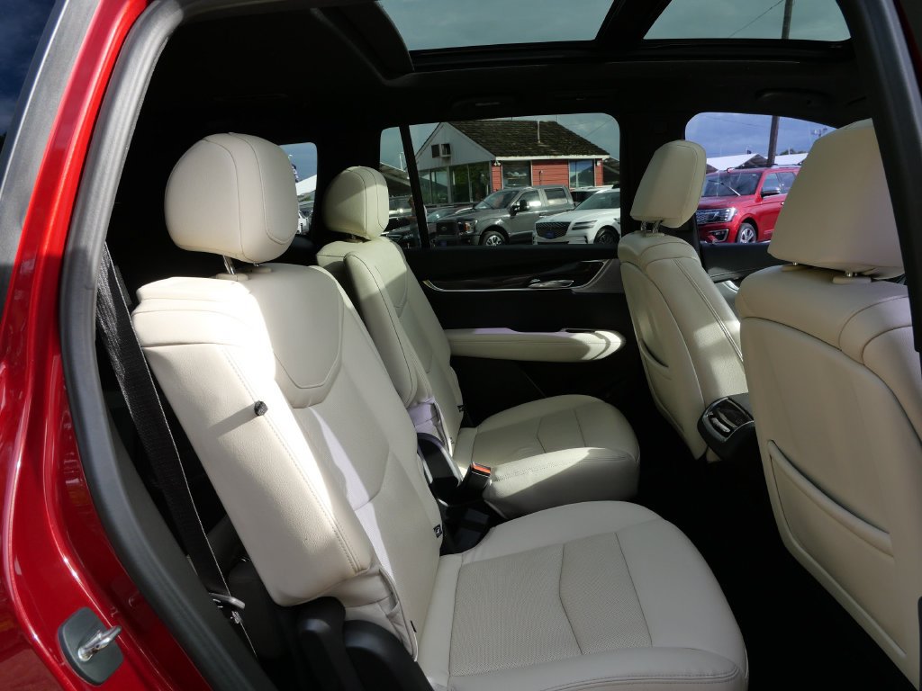 Used 2024 Cadillac XT6 Sport AWD/4WD image 14