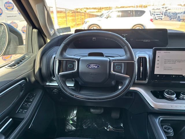 Certified 2025 Ford Expedition Platinum image 12