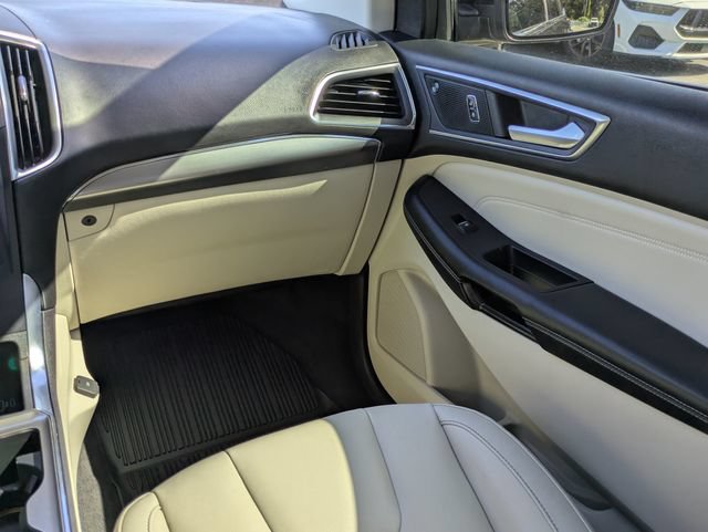 Certified 2022 Ford Edge Titanium AWD/4WD image 17