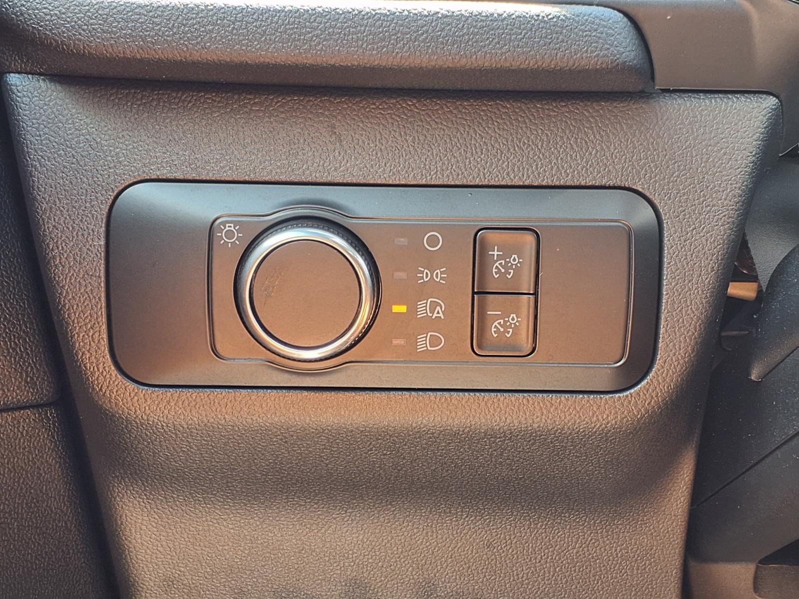 Certified 2025 Ford Escape ST-Line AWD/4WD image 23