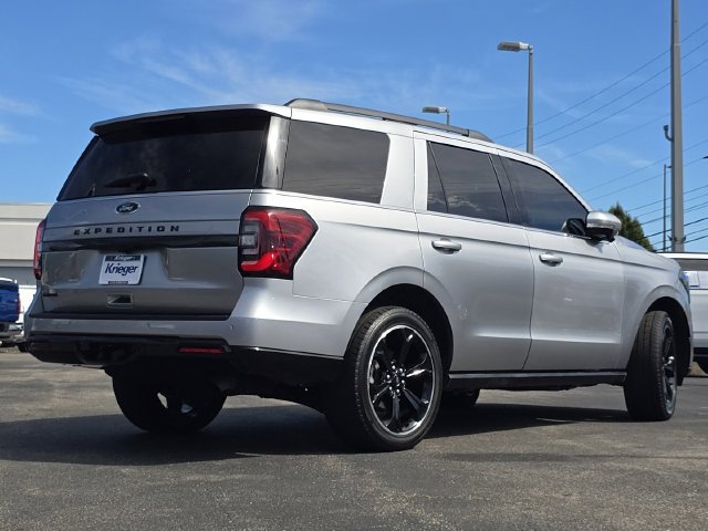 Certified 2024 Ford Expedition Limited AWD/4WD image 17