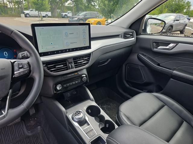 Certified 2023 Ford Escape Platinum AWD/4WD image 17