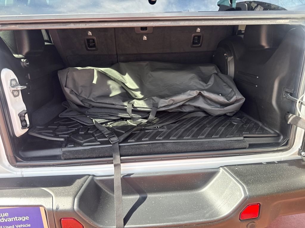 Used 2025 Jeep Wrangler Unlimited Rubicon image 11