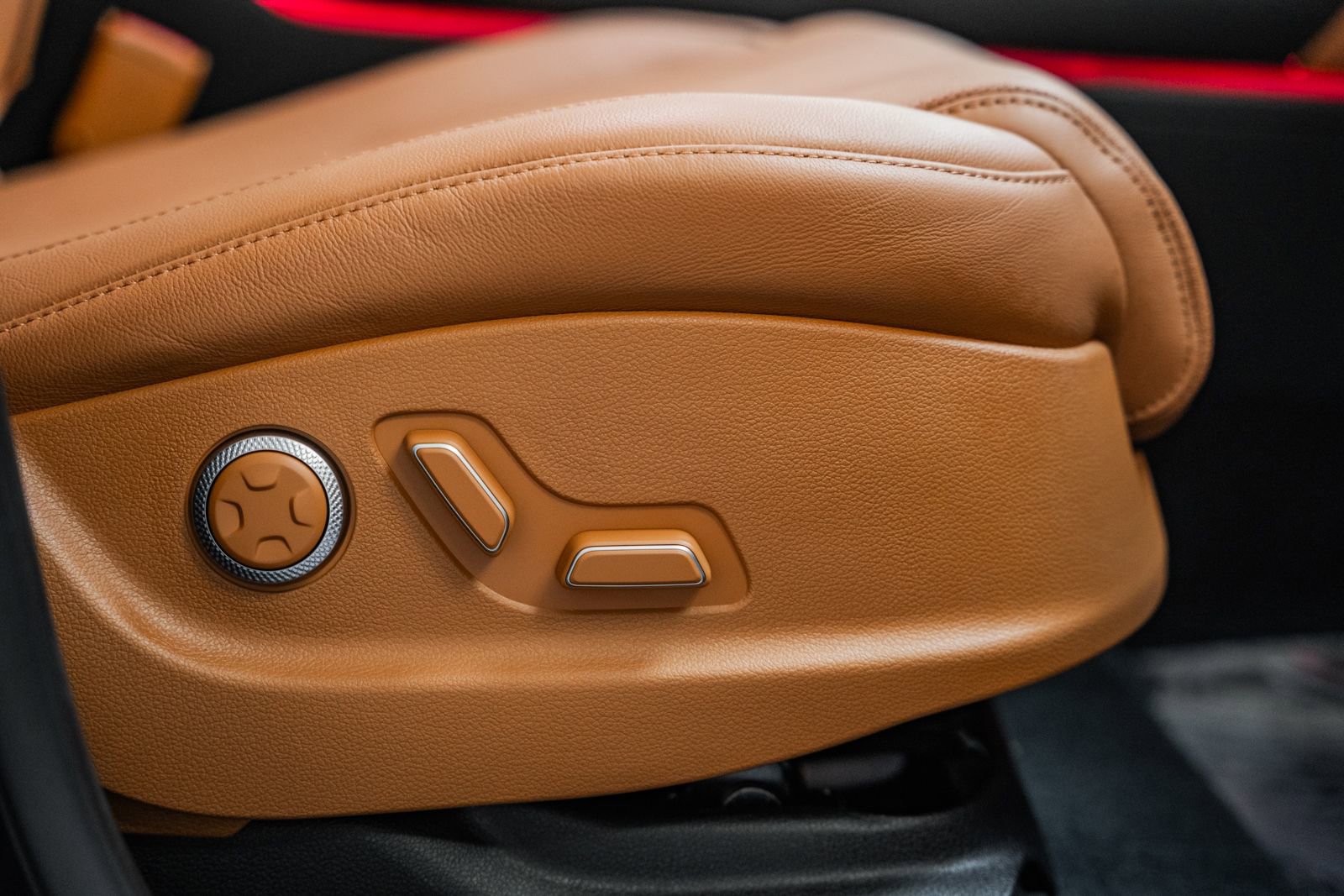 Used 2025 Genesis GV80 2.5T Prestige image 42