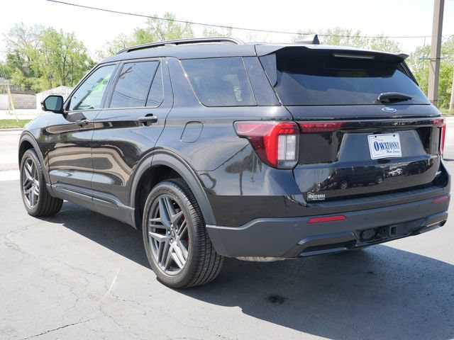 Certified 2025 Ford Explorer ST-Line w/ ST-Line Street Pack AWD/4WD image 3