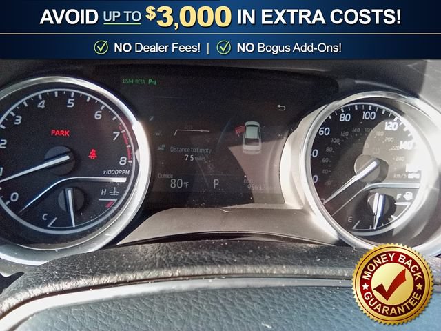 Used 2018 Toyota Camry XLE FWD image 19
