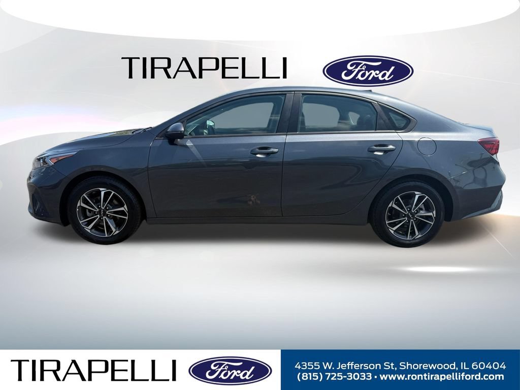 Used 2024 Kia Forte LXS w/ LXS Technology Package FWD image 2