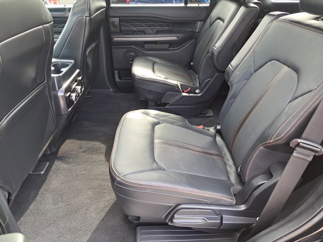 Certified 2022 Ford Expedition Platinum image 13