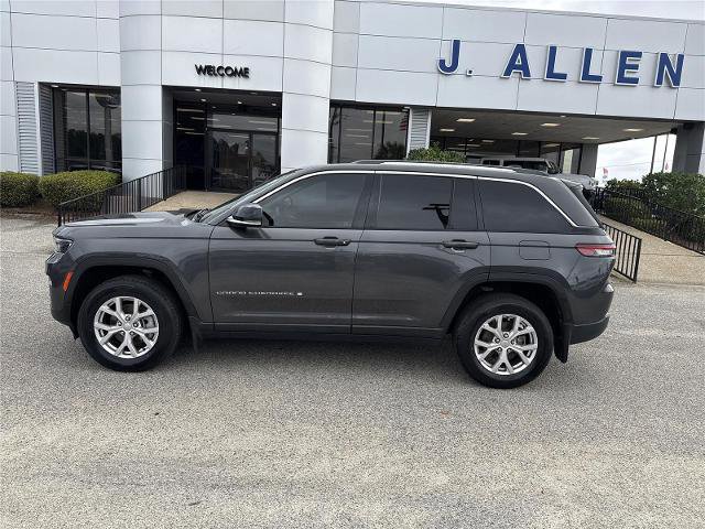 Used 2022 Jeep Grand Cherokee Limited w/ MOPAR Finishing Package image 3
