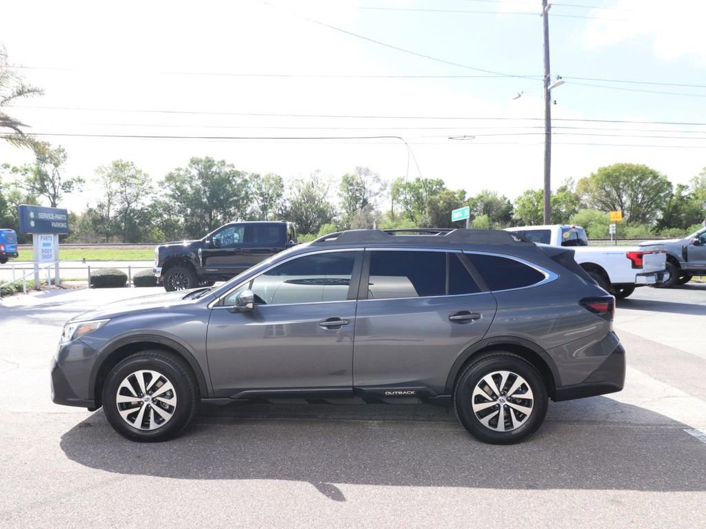Used 2020 Subaru Outback Premium image 2