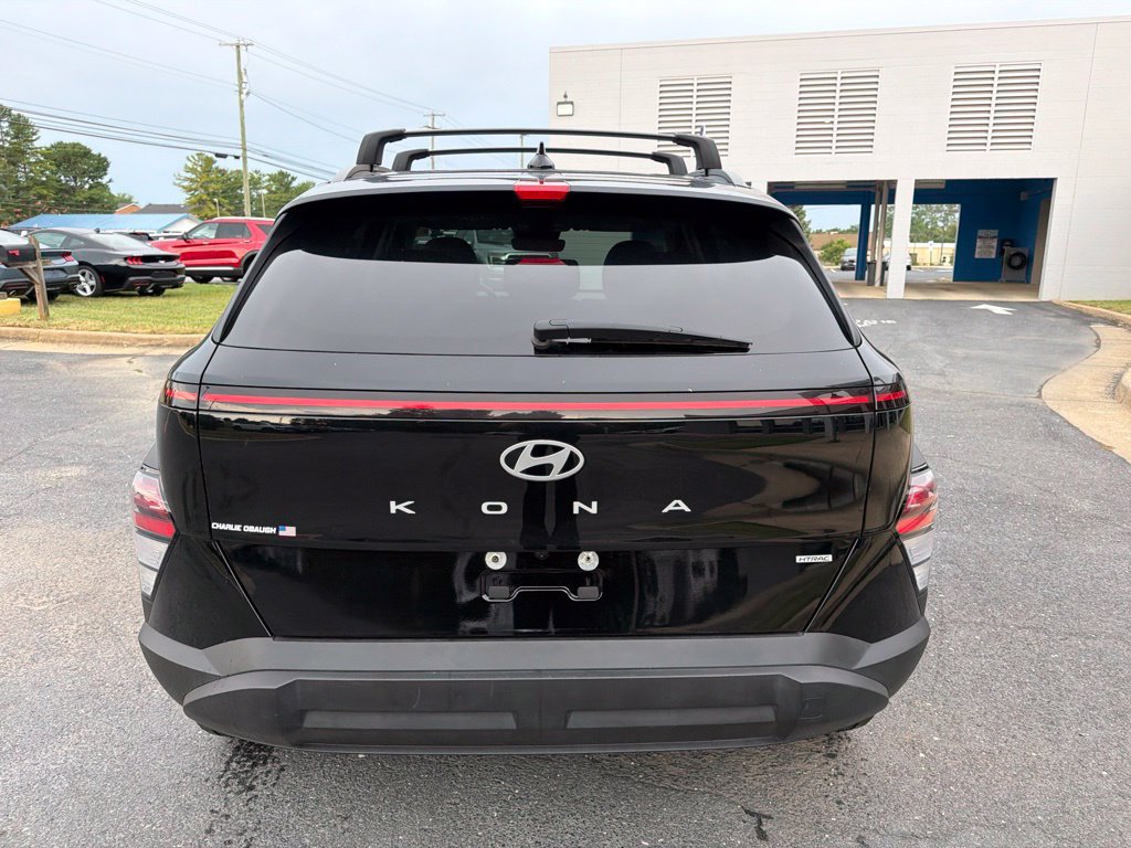 Used 2024 Hyundai Kona SEL w/ Convenience Package AWD/4WD image 4