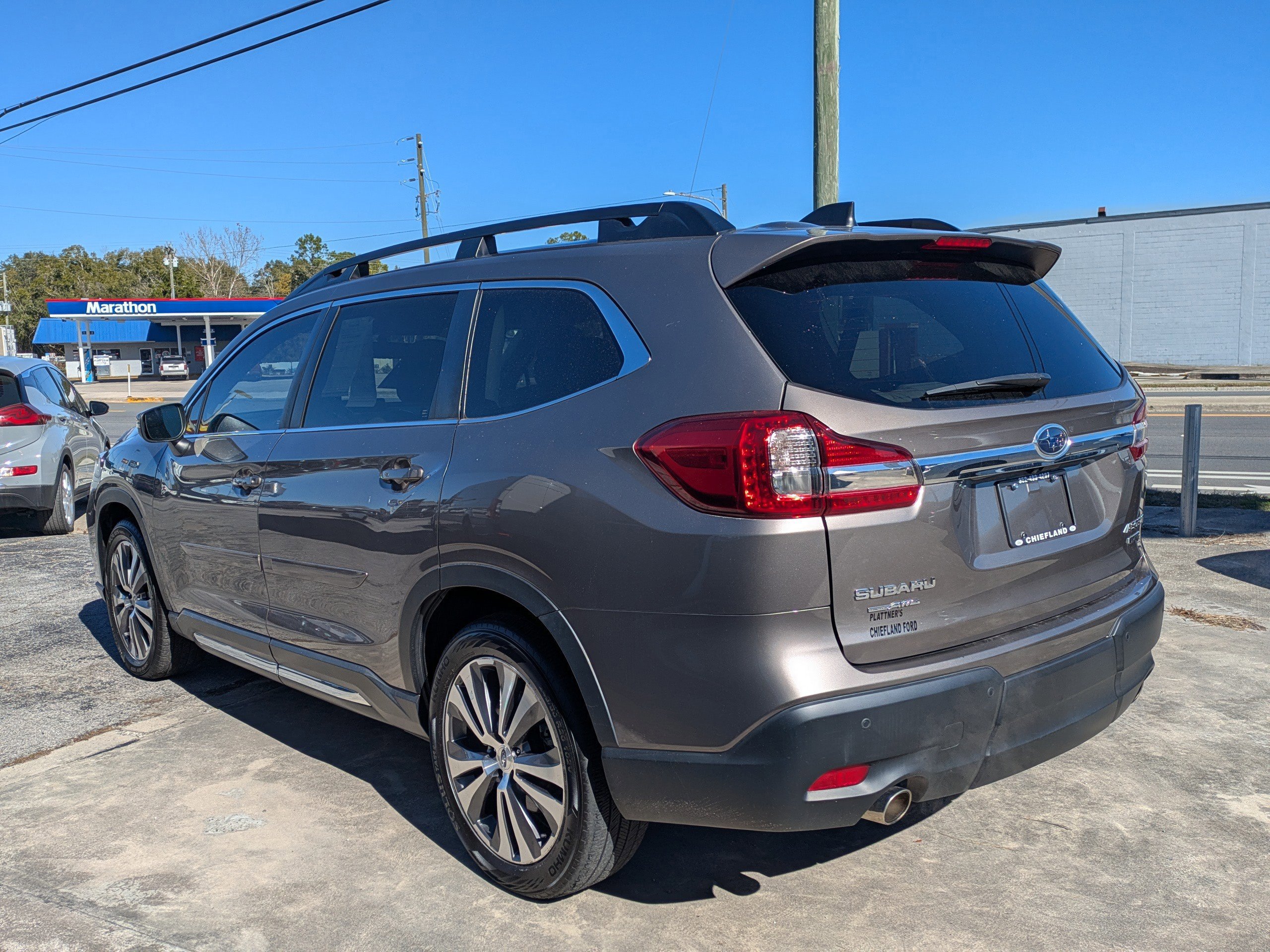 Used 2022 Subaru Ascent Limited image 3