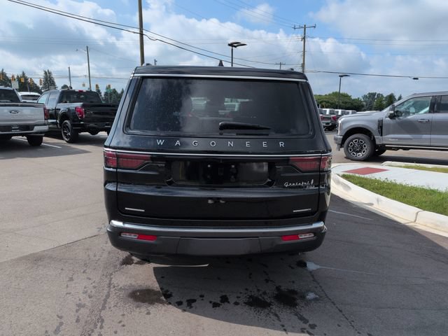 Used 2022 Jeep Wagoneer Series III AWD/4WD image 4
