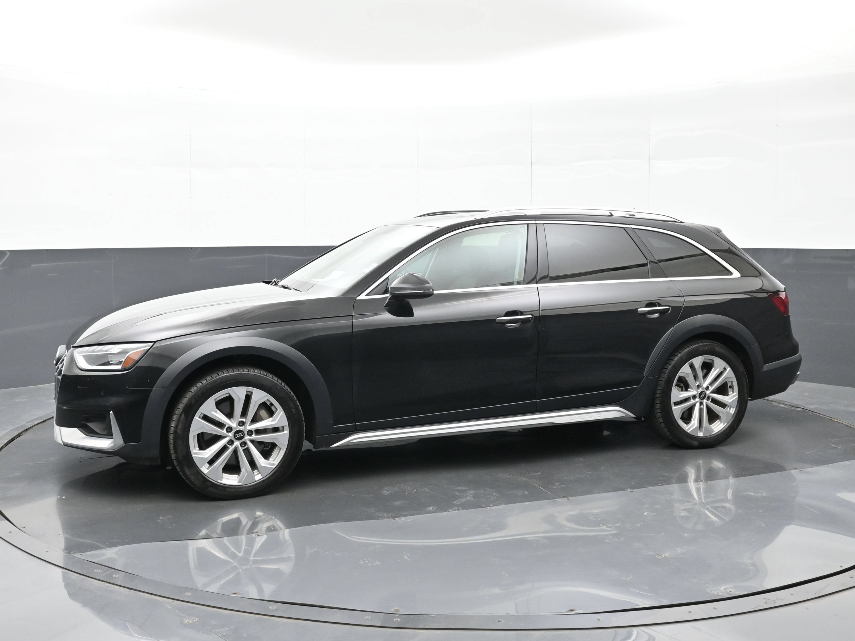 Used 2023 Audi A4 2.0T allroad Premium Plus w/ Premium Plus Package AWD/4WD image 8