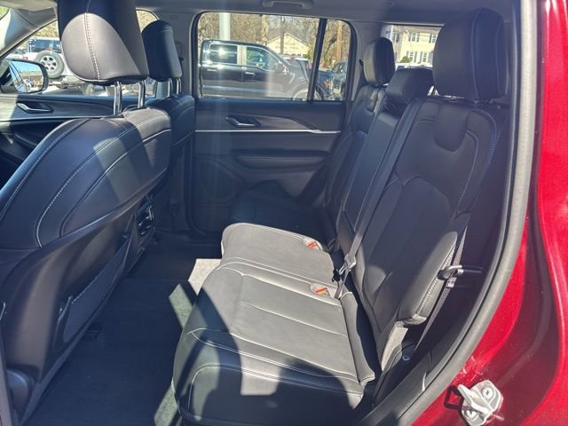 Used 2023 Jeep Grand Cherokee Limited image 27