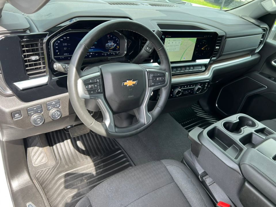 Used 2025 Chevrolet Silverado 2500 LT w/ Convenience Package AWD/4WD image 18