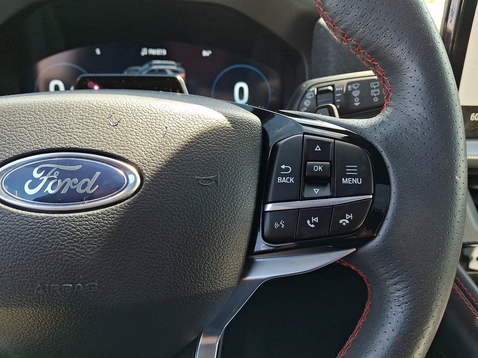 Certified 2025 Ford Explorer ST AWD/4WD image 23