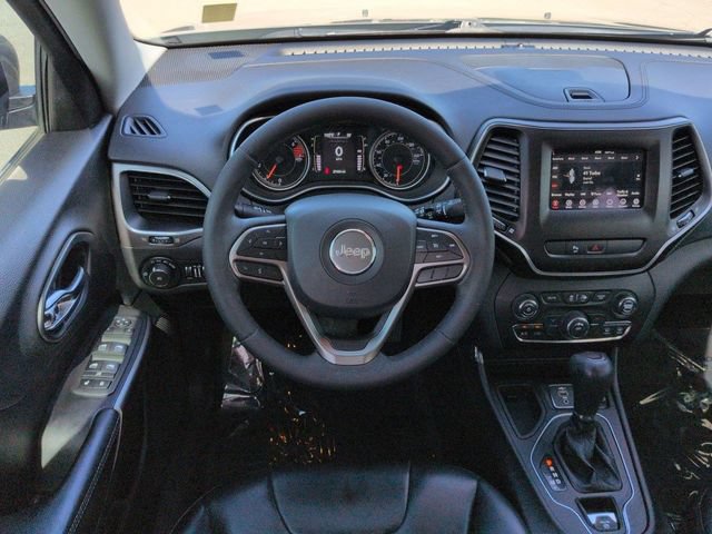 Used 2020 Jeep Cherokee Latitude Plus FWD image 16