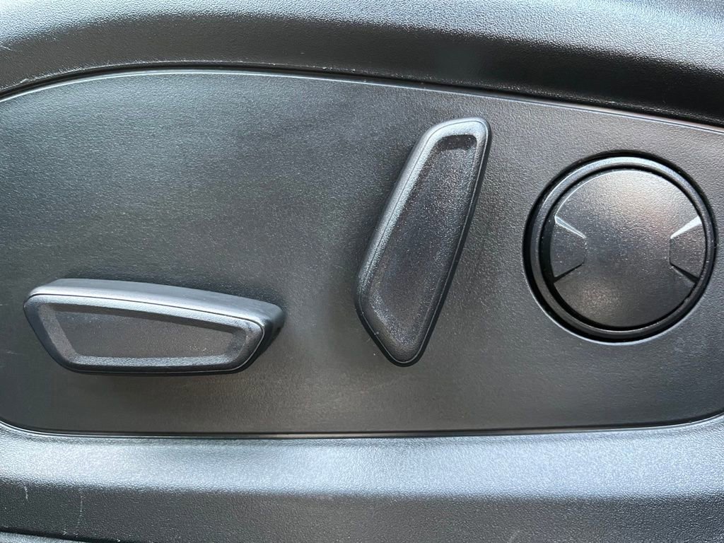 Certified 2023 Ford Explorer XLT w/ Equipment Group 202A image 19