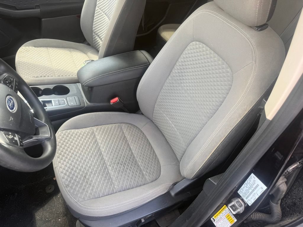 Certified 2020 Ford Escape SE FWD image 17