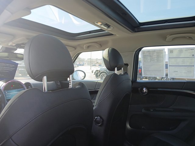 Used 2024 MINI Cooper Countryman S w/ Signature Upholstery Package image 25