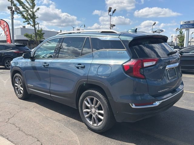 Used 2024 GMC Terrain SLT AWD/4WD image 5