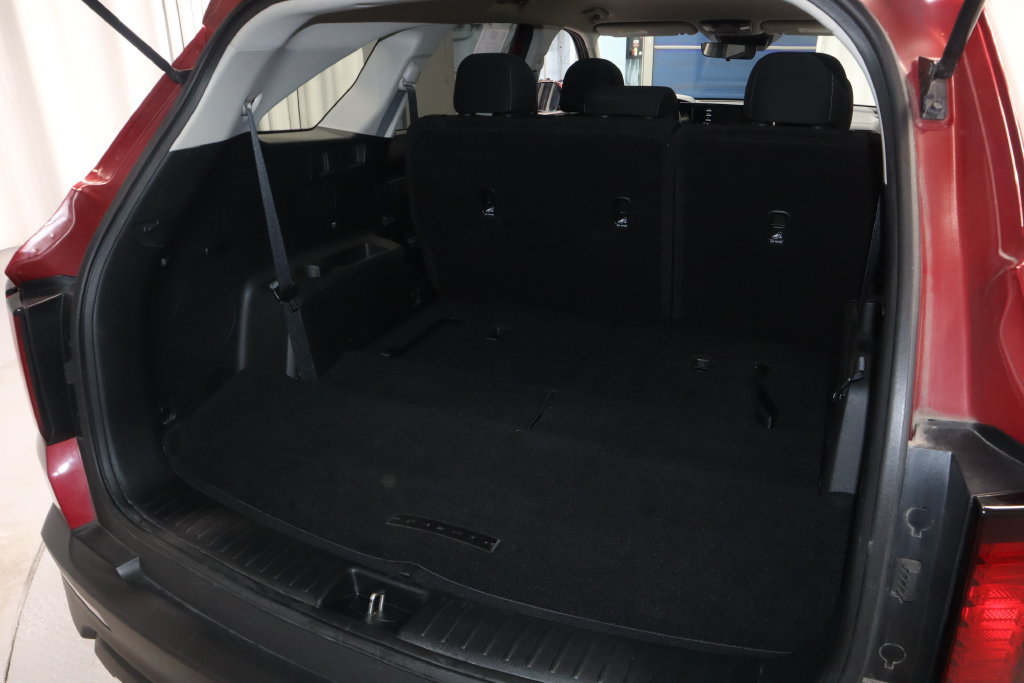 Used 2023 Kia Sorento LX FWD image 18