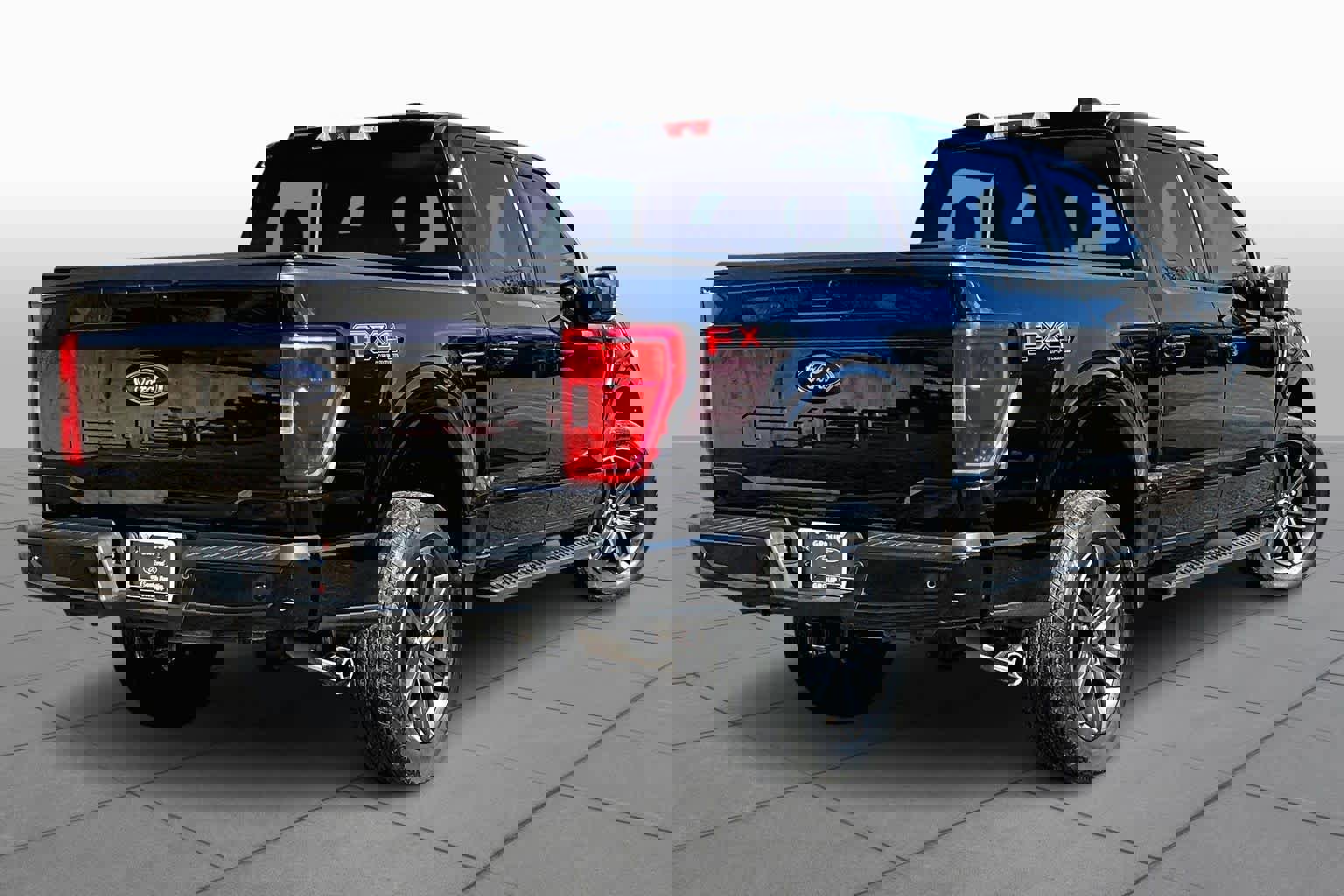 Certified 2022 Ford F150 XLT w/ Equipment Group 302A High image 4