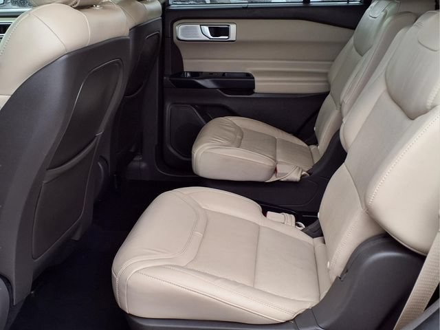 Certified 2020 Ford Explorer Platinum w/ Premium Technology Package AWD/4WD image 10