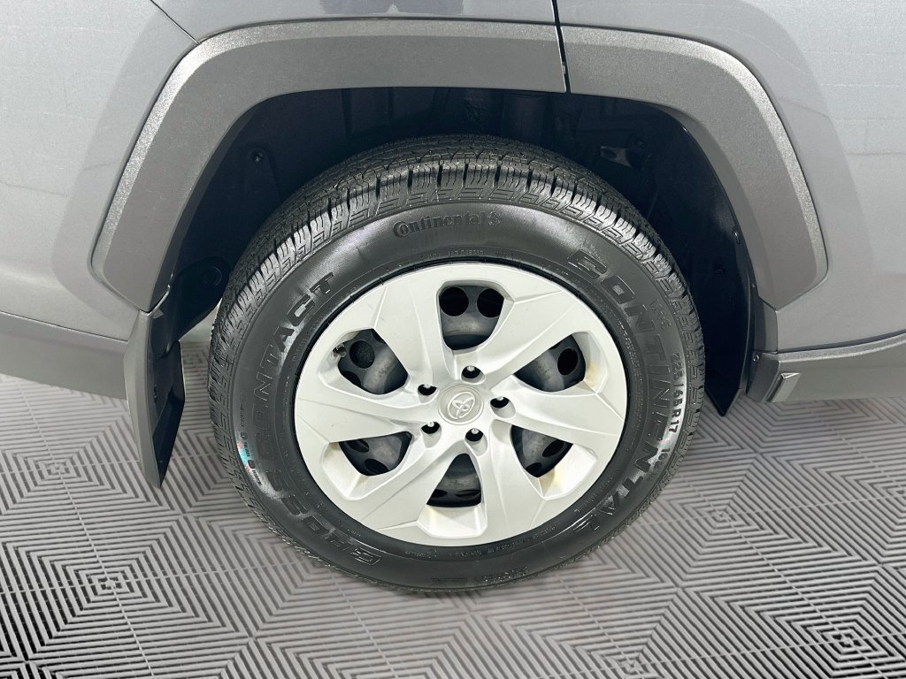 Used 2019 Toyota RAV4 LE w/ All Weather Liner Package AWD/4WD image 30
