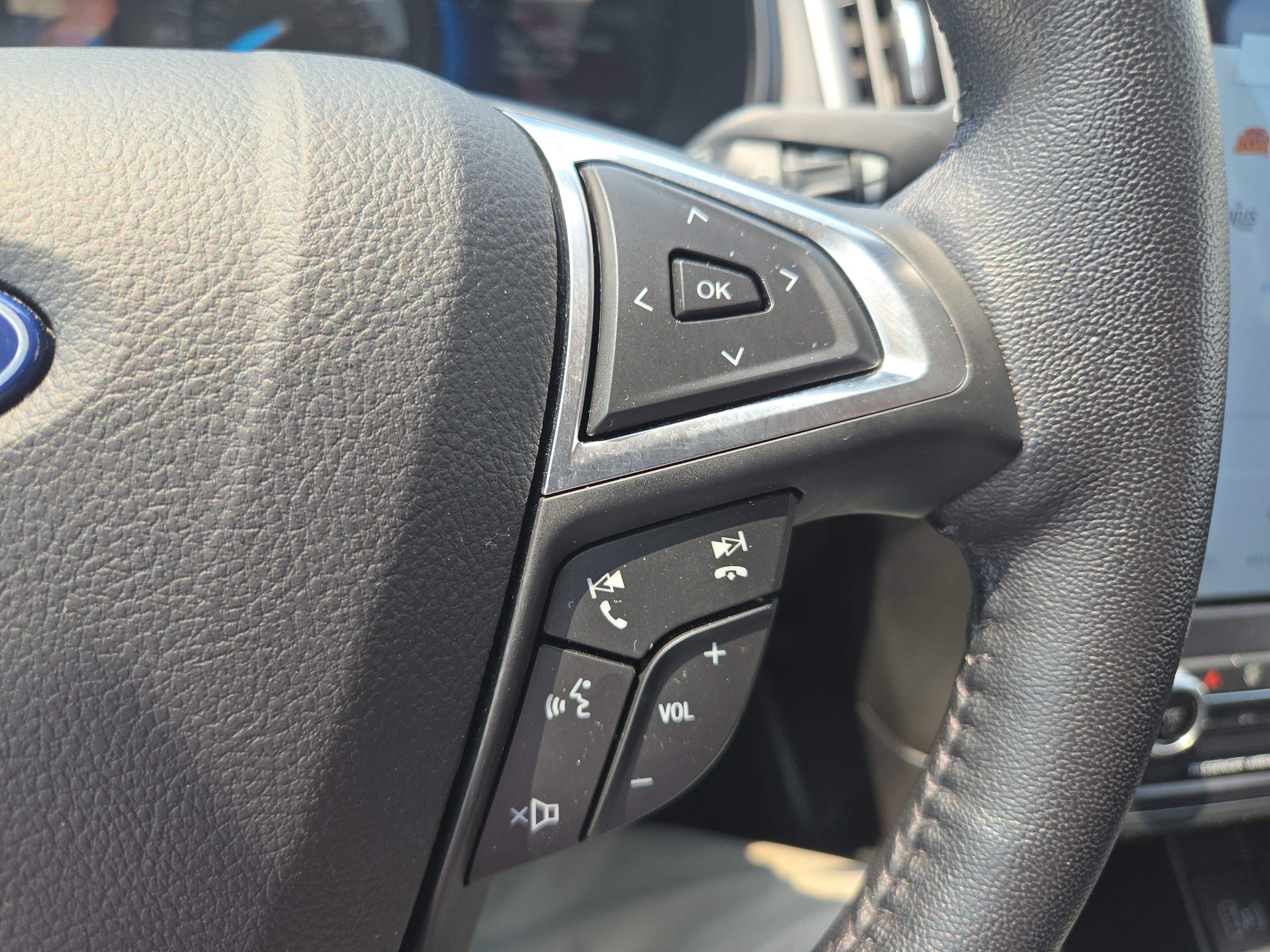 Certified 2023 Ford Edge SEL image 22