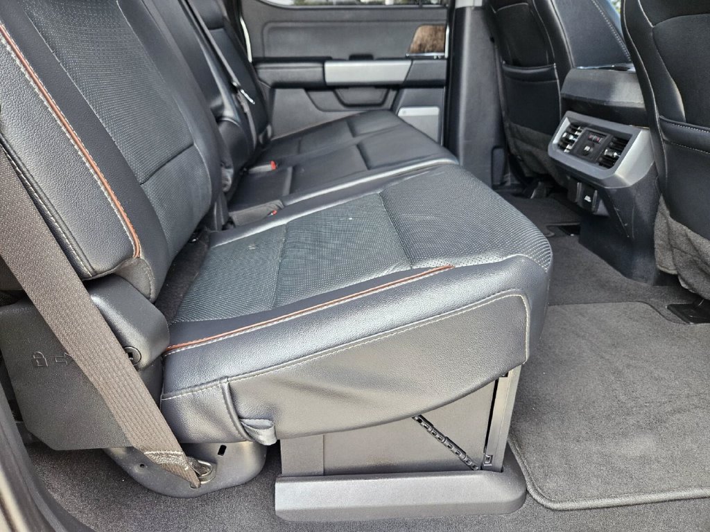 Certified 2024 Ford F250 Lariat w/ Lariat Ultimate Package AWD/4WD image 16
