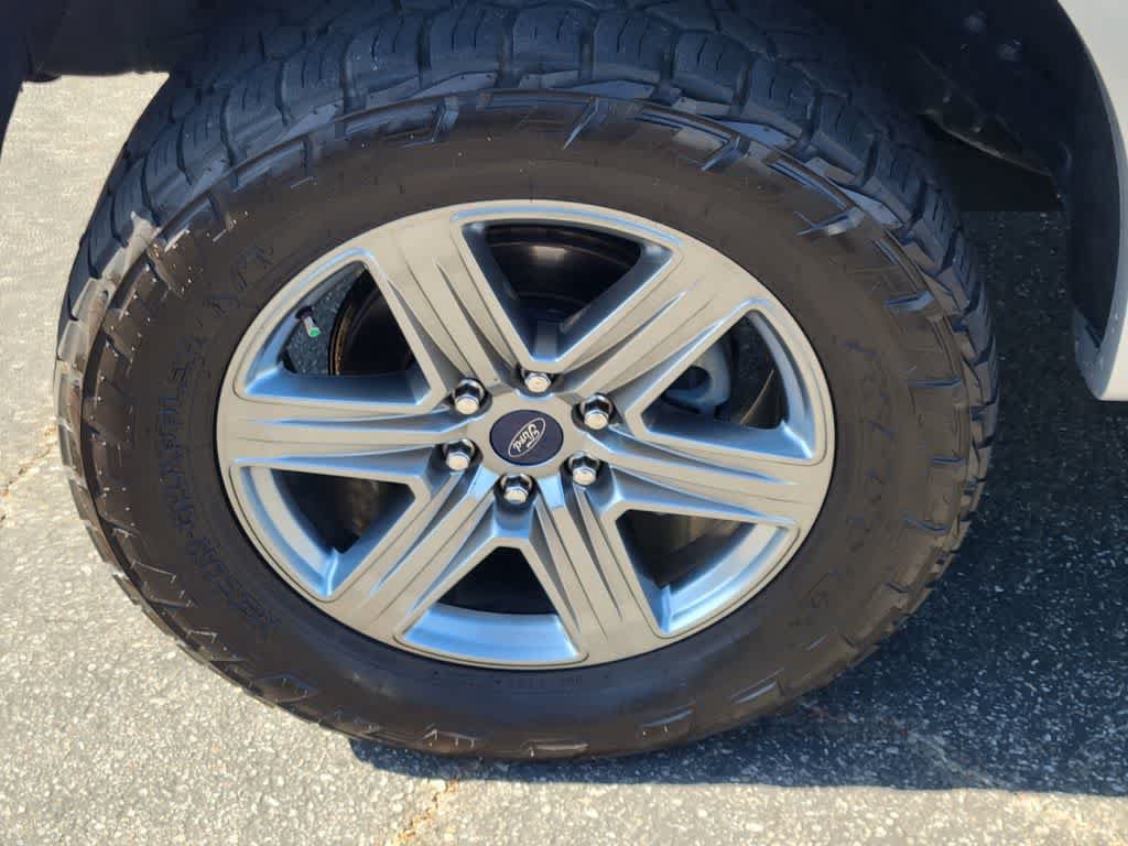 Certified 2018 Ford F150 Lariat w/ Equipment Group 502A Luxury AWD/4WD image 9