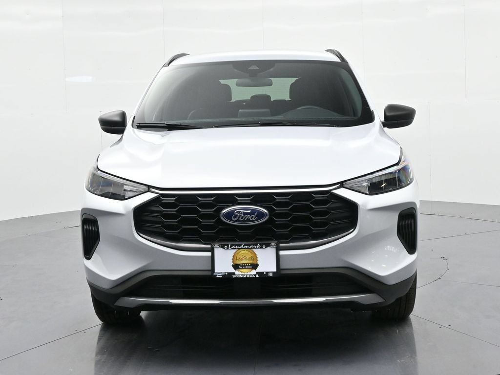 Certified 2025 Ford Escape ST-Line AWD/4WD image 3