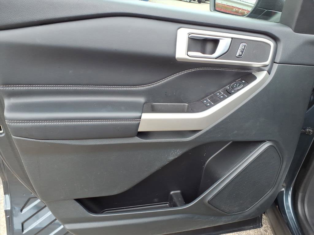 Certified 2023 Ford Explorer XLT w/ Equipment Group 202A image 15