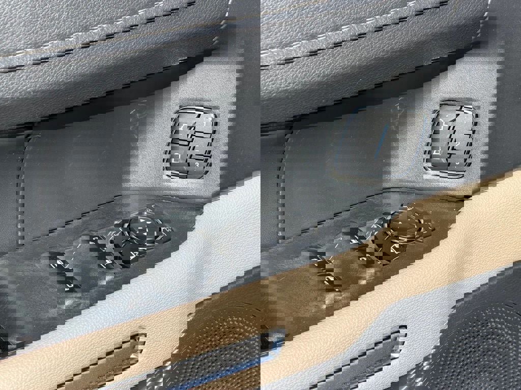 Certified 2024 Ford Expedition XLT image 24