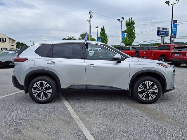 Used 2023 Nissan Rogue SV AWD/4WD image 16