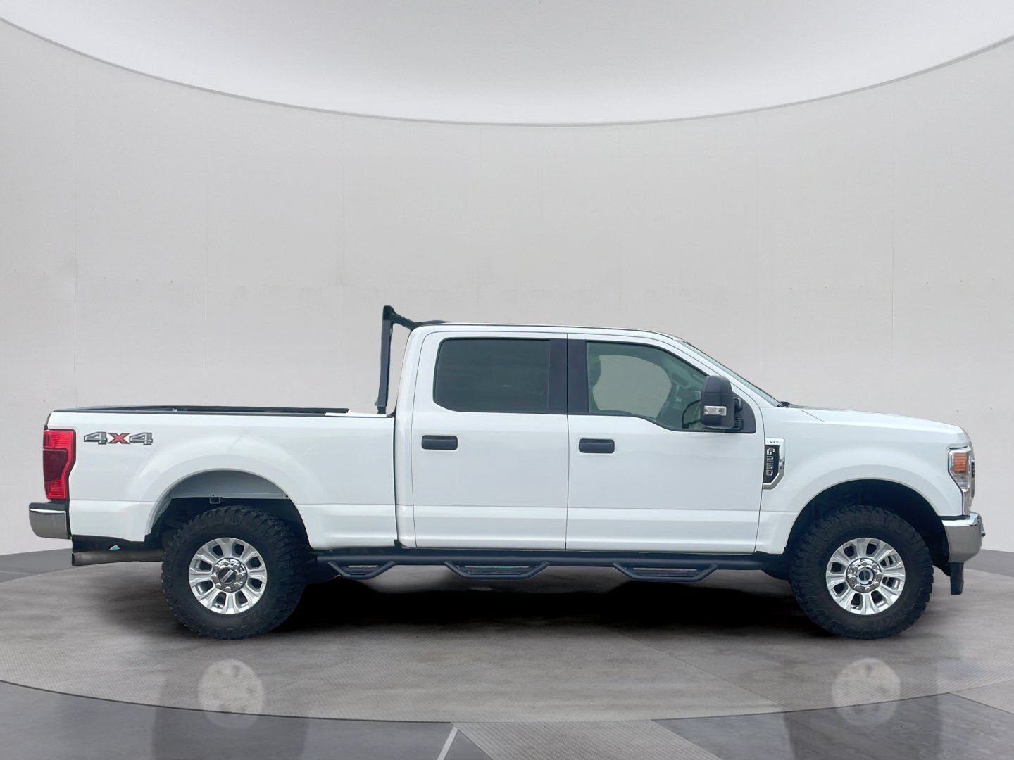 Certified 2022 Ford F250 XLT AWD/4WD image 5