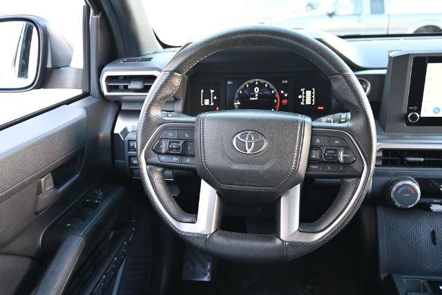 Used 2025 Toyota 4Runner SR5 AWD/4WD image 29