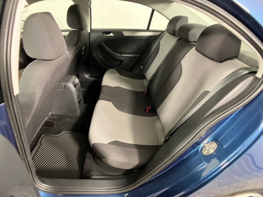 Used 2017 Volkswagen Jetta S image 26