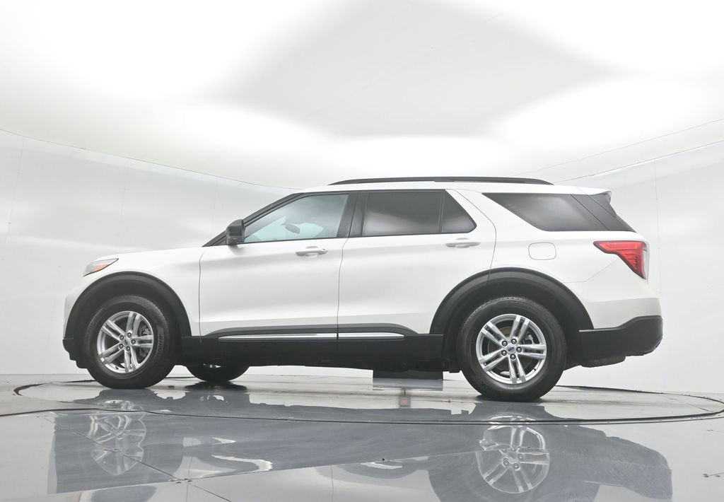 Certified 2023 Ford Explorer XLT image 25