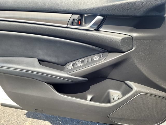Used 2018 Honda Accord Sport image 13