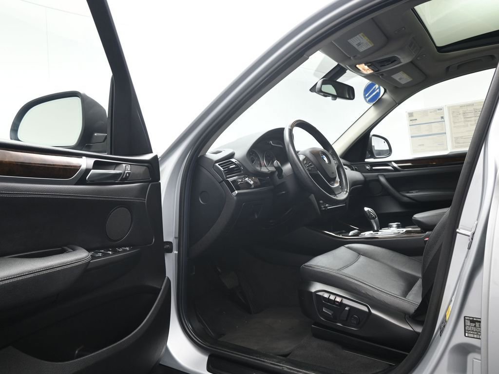 Used 2017 BMW X3 xDrive28i image 34