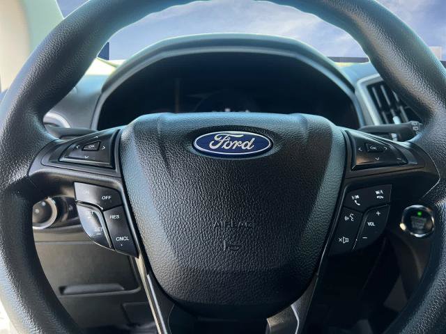 Certified 2023 Ford Edge SE w/ Black Appearance Package AWD/4WD image 11