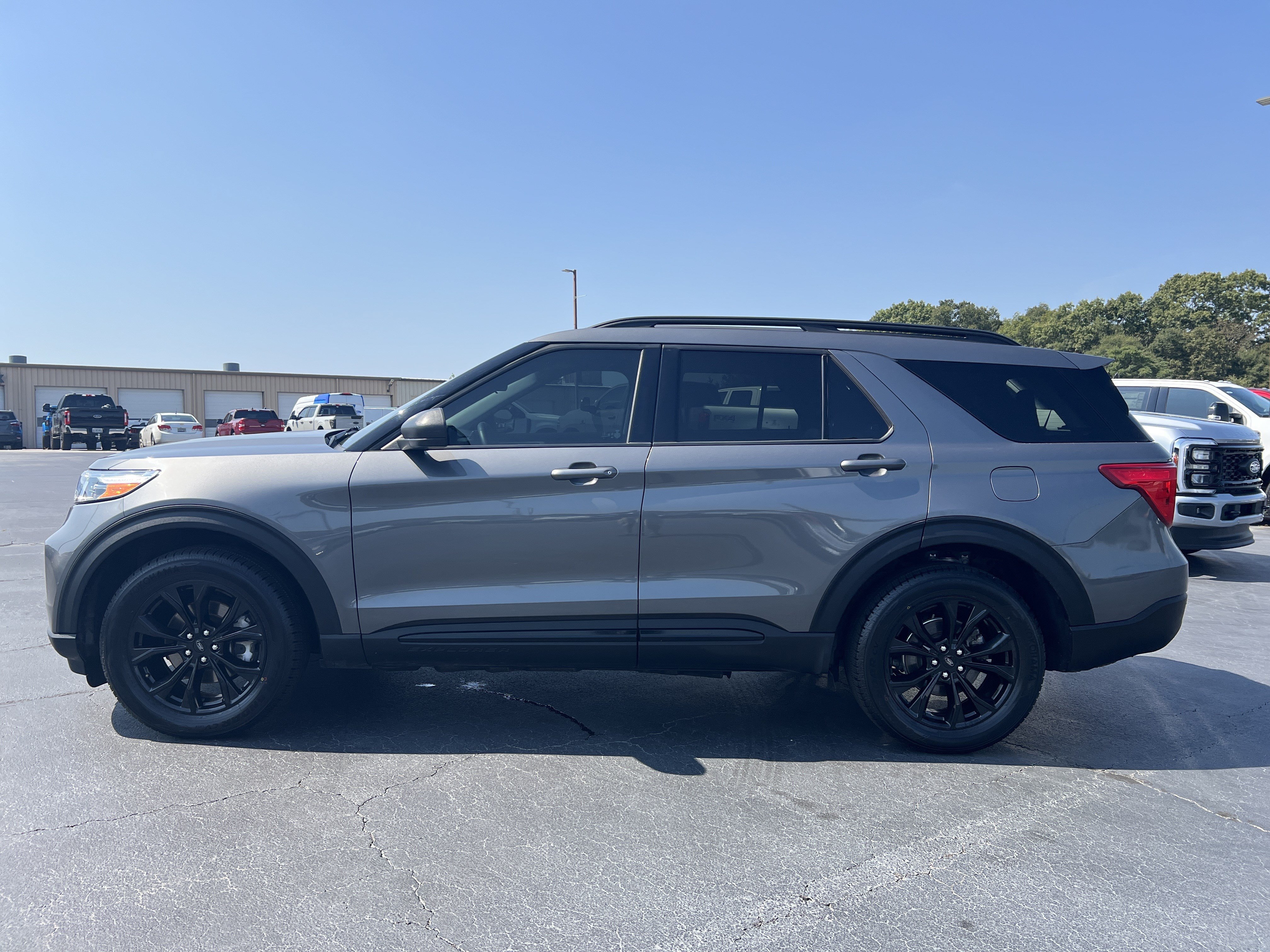 Certified 2023 Ford Explorer XLT w/ Equipment Group 202A AWD/4WD image 8