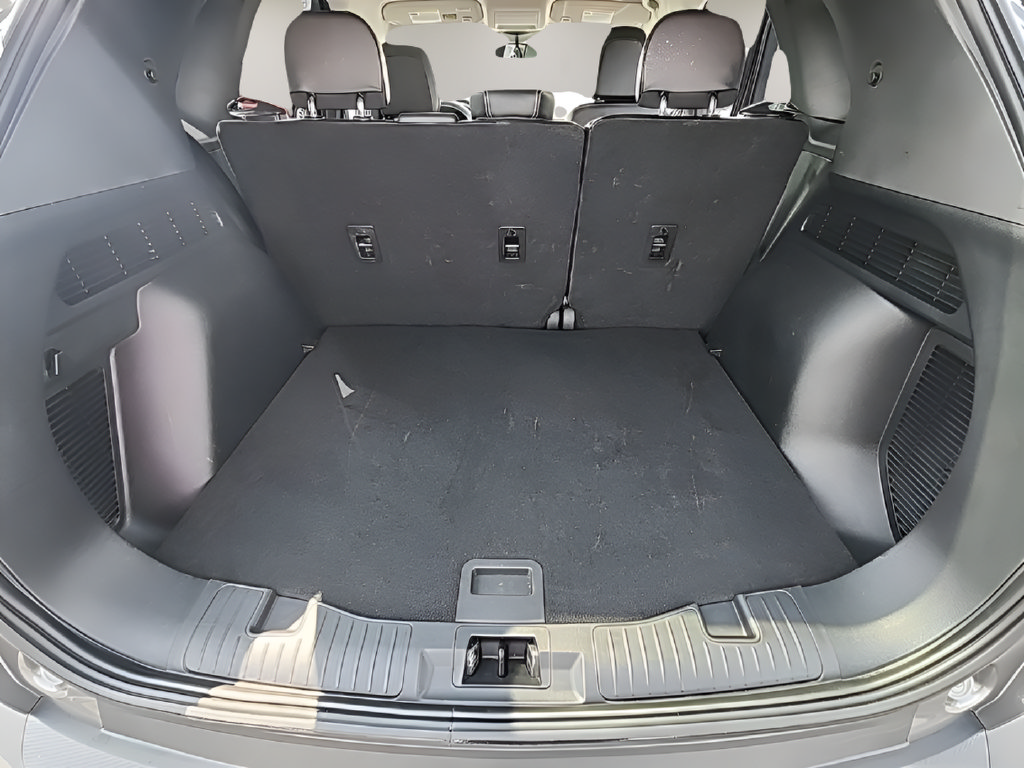 Certified 2025 Ford Escape Platinum AWD/4WD image 10