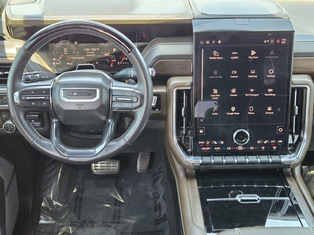 Used 2025 GMC Yukon Denali Ultimate AWD/4WD image 24