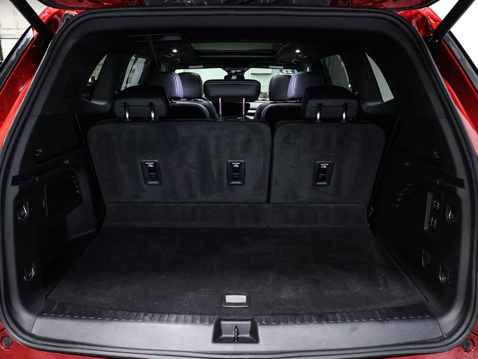 Used 2025 Buick Enclave Avenir w/ Trailering Package, 5000 lbs. AWD/4WD image 17