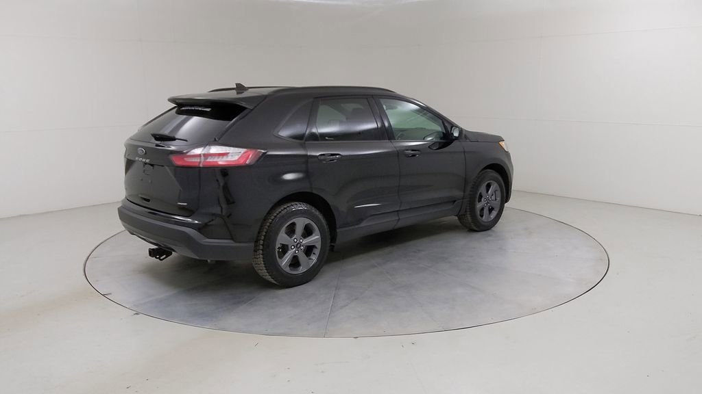 Certified 2023 Ford Edge SEL w/ Sport Appearance Package AWD/4WD image 13