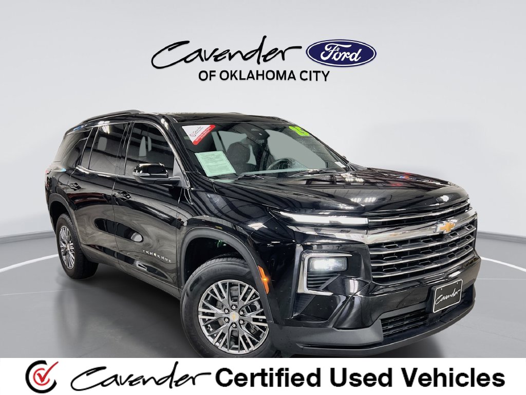 Used 2025 Chevrolet Traverse LT